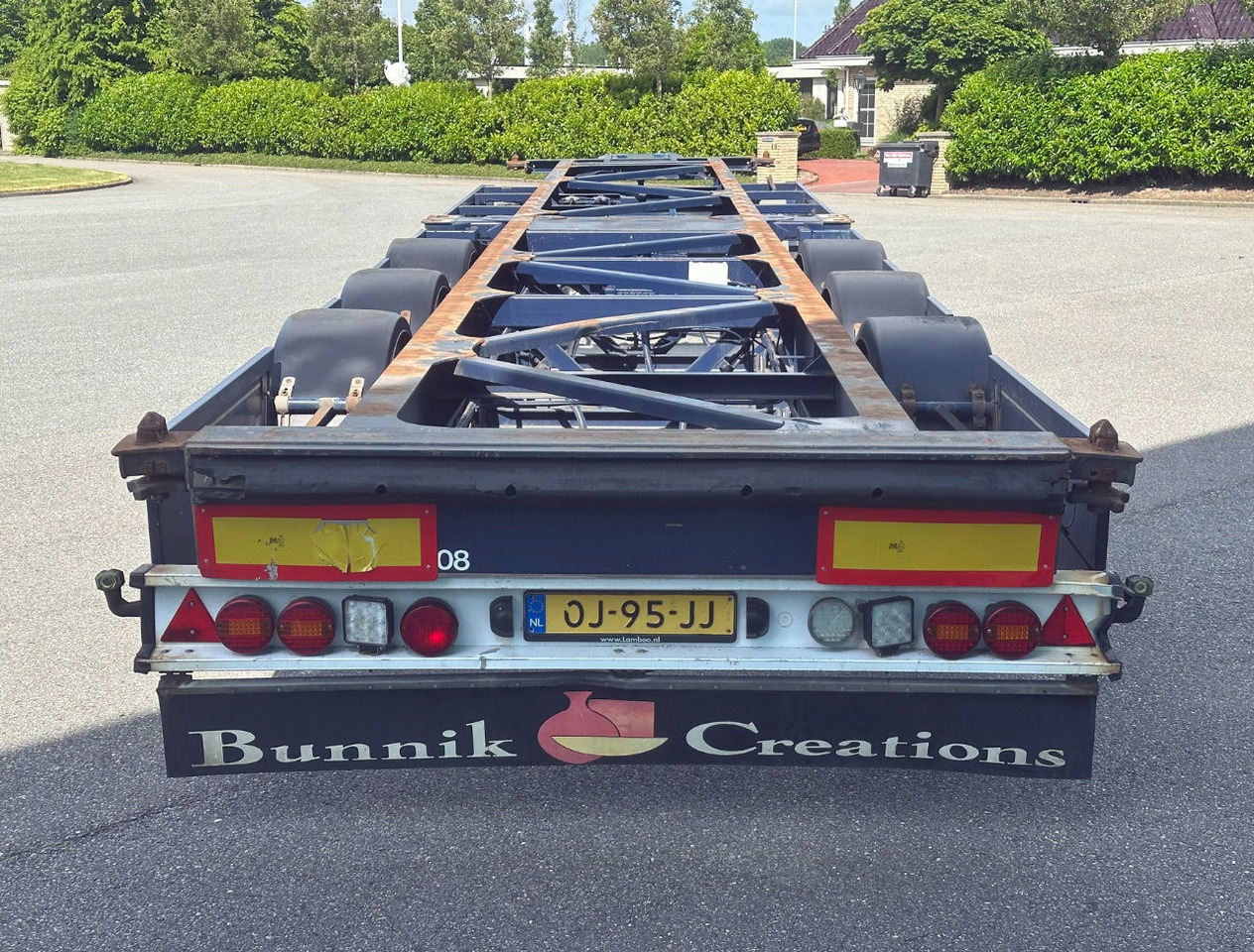 Burg BPO 13-27 Ccxlx 40" Galvanised Super Chassis SAF Axles Disc Brakes 2x Lift Axles 3 Pieces IN Stock Super Condition - Транспортер на контејнер/ Полуприколка со променливо тело: слика 3 Burg BPO 13-27 Ccxlx 40" Galvanised Super Chassis SAF Axles Disc Brakes 2x Lift Axles 3 Pieces IN Stock Super Condition - Транспортер на контејнер/ Полуприколка со променливо тело: слика 3