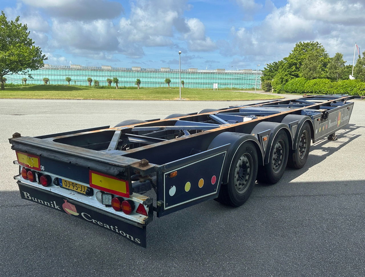 Burg BPO 13-27 Ccxlx 40" Galvanised Super Chassis SAF Axles Disc Brakes 2x Lift Axles 3 Pieces IN Stock Super Condition - Транспортер на контејнер/ Полуприколка со променливо тело: слика 4 Burg BPO 13-27 Ccxlx 40" Galvanised Super Chassis SAF Axles Disc Brakes 2x Lift Axles 3 Pieces IN Stock Super Condition - Транспортер на контејнер/ Полуприколка со променливо тело: слика 4