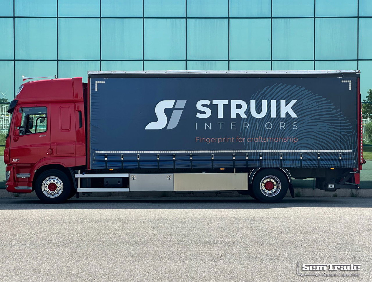 DAF CF 290 FA Space CAB Hardhouten Vloer 2500 KG Klep Nieuw Staat - Камион сандучар: слика 2 DAF CF 290 FA Space CAB Hardhouten Vloer 2500 KG Klep Nieuw Staat - Камион сандучар: слика 2