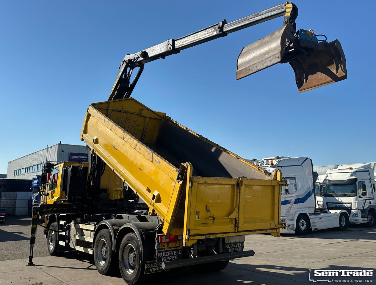 DAF CF 410 FAT 6X4 188.000 KM Palfinger 17 TON/Meter Kraan 2 Zijdige Ruizeveld K - Камион со кран: слика 2 DAF CF 410 FAT 6X4 188.000 KM Palfinger 17 TON/Meter Kraan 2 Zijdige Ruizeveld K - Камион со кран: слика 2