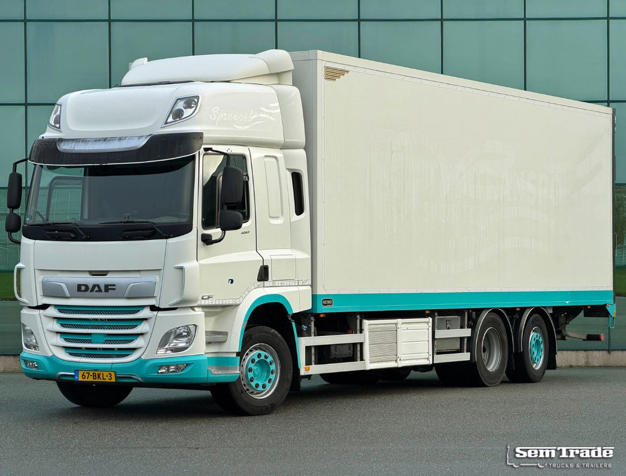 DAF CF 450 SC Heiwo Isolated BOX 875 x 250 x 275 INS. Carrier Cooling 340.000 KM Tail Lift Super Condition NEW APK - TUV - Камион ладилник: слика 1 DAF CF 450 SC Heiwo Isolated BOX 875 x 250 x 275 INS. Carrier Cooling 340.000 KM Tail Lift Super Condition NEW APK - TUV - Камион ладилник: слика 1