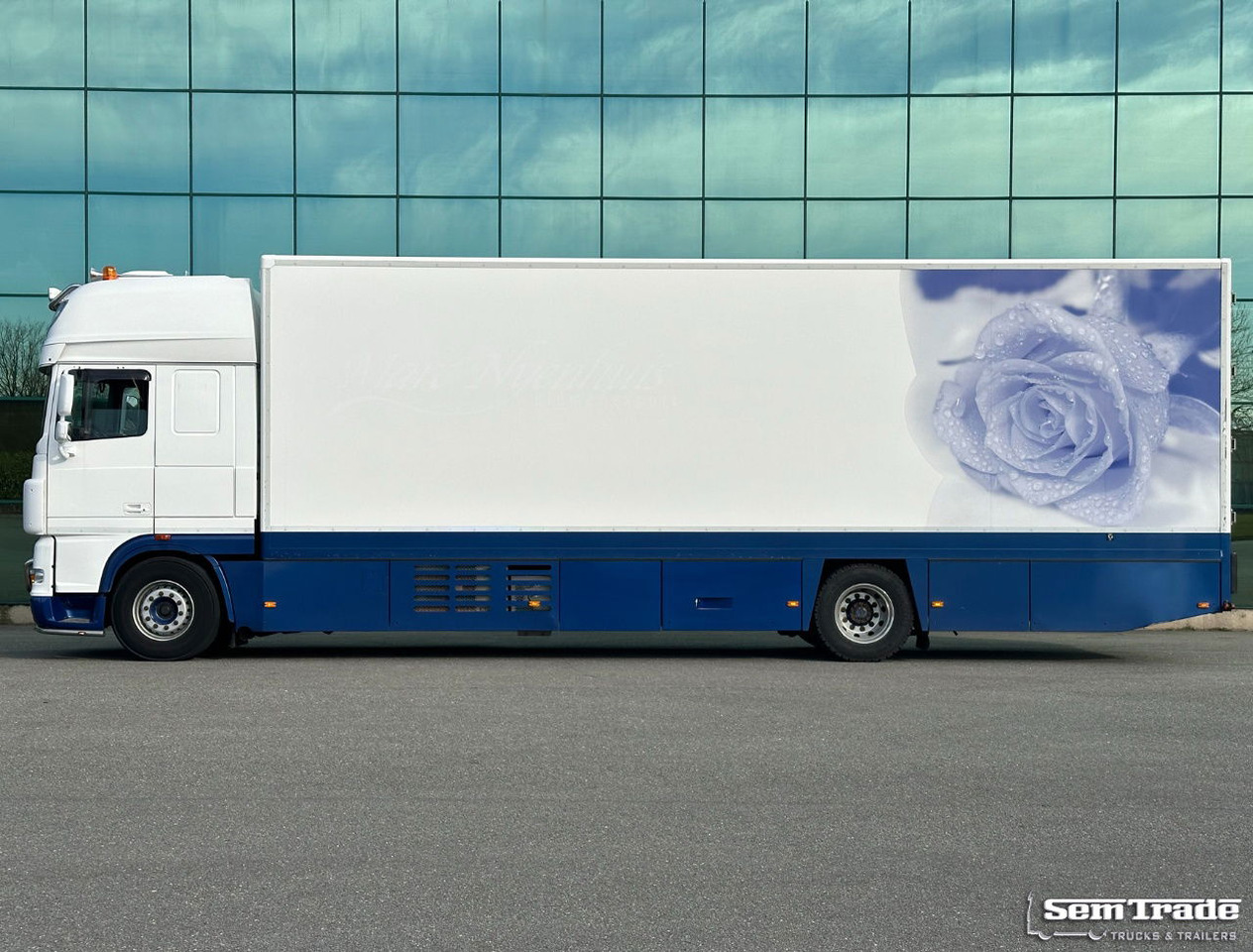 DAF XF 105.460 SSC 7 Karren BAK Bloemen Verkoop Koeling Klep Kachel - Камион ладилник: слика 2 DAF XF 105.460 SSC 7 Karren BAK Bloemen Verkoop Koeling Klep Kachel - Камион ладилник: слика 2