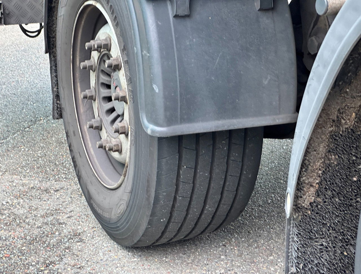 Полуприколка ладилник Gray and Adams City Trailer Carrier Vector 1850 MT TRI-Temp Tail Lift Side Door Steering Axle 3 Pieces Available: слика 22