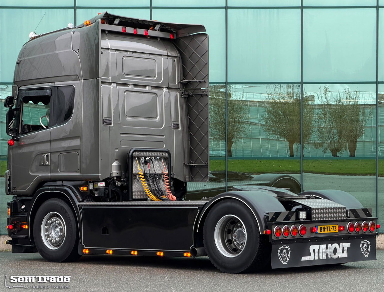 Scania R164-480 V8 King Retarder Manual Gearbox Showtruck Completely Rebuild Unique Condition - Камион влекач: слика 3 Scania R164-480 V8 King Retarder Manual Gearbox Showtruck Completely Rebuild Unique Condition - Камион влекач: слика 3