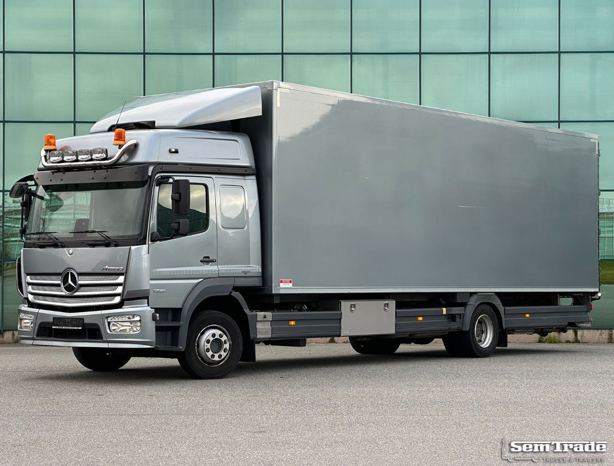 Mercedes-Benz Atego 1221 Euro 6 Isolated BOX + Heater Side Door Tail Lift 336.00 - Камион сандучар: слика 1 Mercedes-Benz Atego 1221 Euro 6 Isolated BOX + Heater Side Door Tail Lift 336.00 - Камион сандучар: слика 1