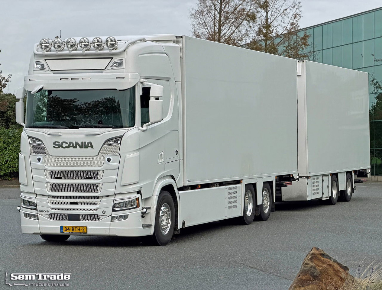 Scania S660 V8 Retarder Full Options 50CC VAN Beurden Boxes 2x Lift Super Condition - Камион ладилник: слика 1 Scania S660 V8 Retarder Full Options 50CC VAN Beurden Boxes 2x Lift Super Condition - Камион ладилник: слика 1