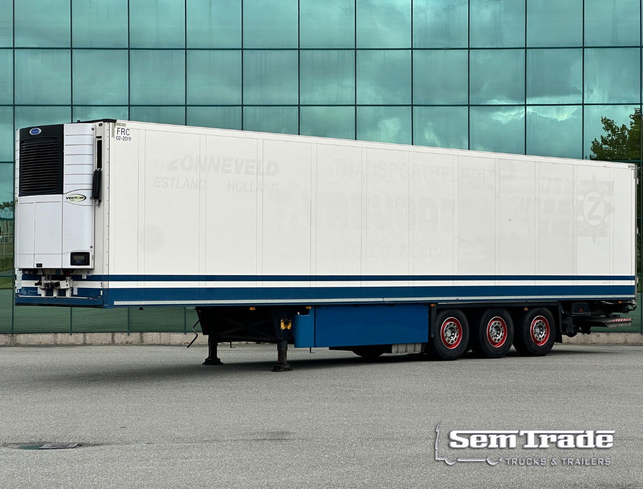 Schmitz Cargobull SCBS3B Carrier Vector 1550 Only 3367 Engine Hours Flowerwide 270 CM High Inside Lift Axle Tail Lift - Полуприколка ладилник: слика 1 Schmitz Cargobull SCBS3B Carrier Vector 1550 Only 3367 Engine Hours Flowerwide 270 CM High Inside Lift Axle Tail Lift - Полуприколка ладилник: слика 1