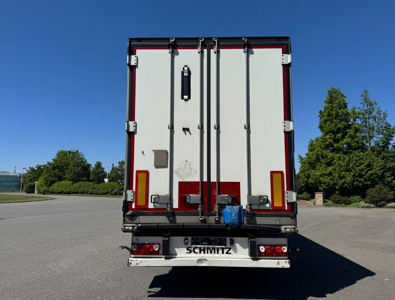 Schmitz Cargobull SCBS3B Thermo King SLXi300 Only 6.822 Hours Thick Roof Disc Brakes NEW TUV - Полуприколка ладилник: слика 4 Schmitz Cargobull SCBS3B Thermo King SLXi300 Only 6.822 Hours Thick Roof Disc Brakes NEW TUV - Полуприколка ладилник: слика 4