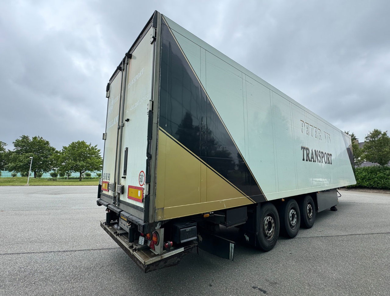 Schmitz Cargobull SKO24 Thermo King SL200e Only 8.900 Hours 270 CM High 250 CM Wide Disc Brakes Lift Axle NL Trailer - Полуприколка ладилник: слика 5 Schmitz Cargobull SKO24 Thermo King SL200e Only 8.900 Hours 270 CM High 250 CM Wide Disc Brakes Lift Axle NL Trailer - Полуприколка ладилник: слика 5