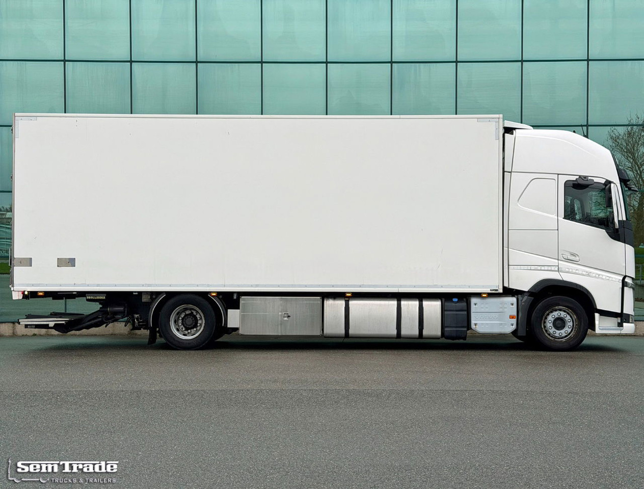 Volvo FH 13.460 I-Park Cool Themo King UT-800 VAN Beurden BOX Tail Lift TOP Condition NL-Truck - Камион ладилник: слика 5 Volvo FH 13.460 I-Park Cool Themo King UT-800 VAN Beurden BOX Tail Lift TOP Condition NL-Truck - Камион ладилник: слика 5