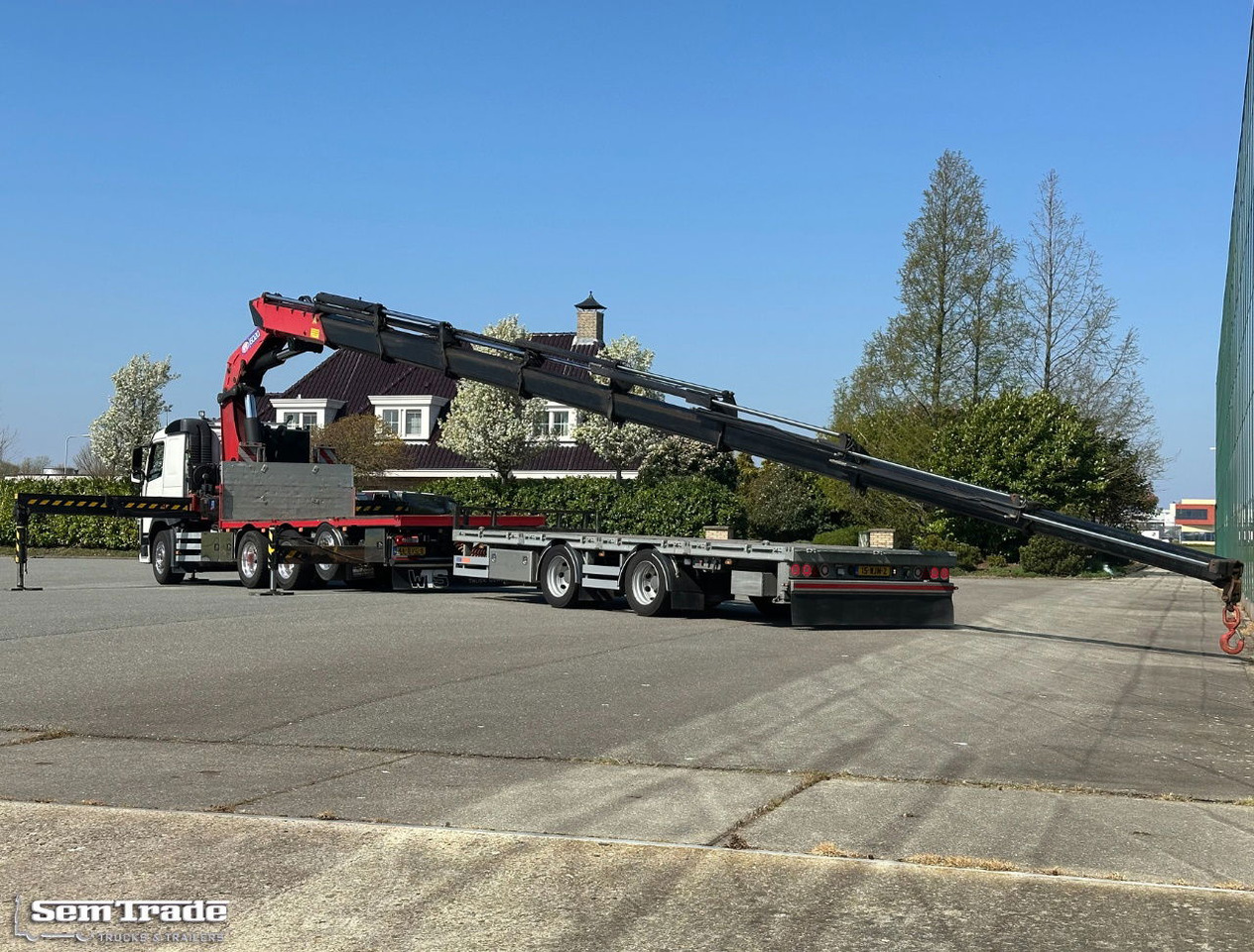 Volvo FMX 540 8X4 HMF 6020 K8 Kraan 231.000 KM + 2023 Sterk Trailer Super Condit - Камион со кран: слика 3 Volvo FMX 540 8X4 HMF 6020 K8 Kraan 231.000 KM + 2023 Sterk Trailer Super Condit - Камион со кран: слика 3