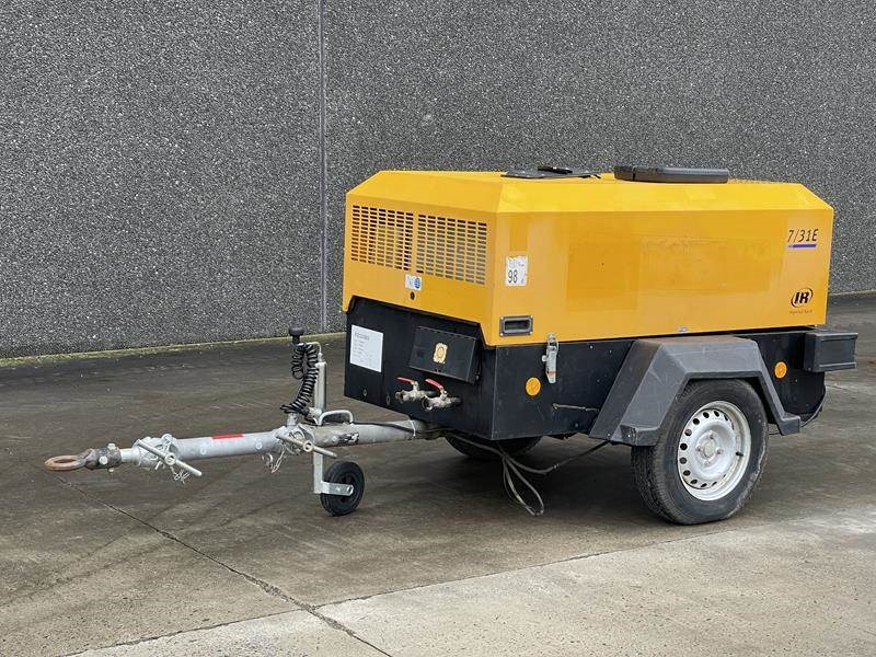 Doosan 7 / 31 E - Компресор за воздух: слика 1 Doosan 7 / 31 E - Компресор за воздух: слика 1