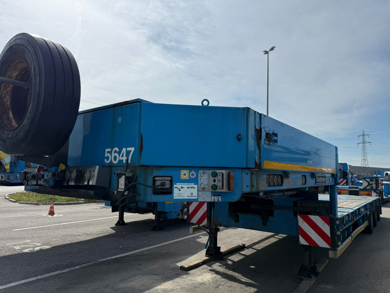 GOLDHOFER STZ-L3 - Полуприколка за низок утовар: слика 4 GOLDHOFER STZ-L3 - Полуприколка за низок утовар: слика 4