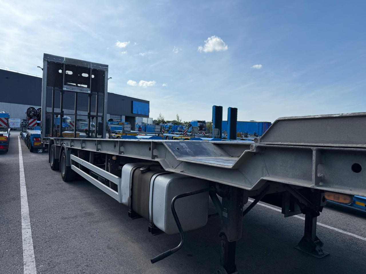 Gföllner SPL 2/20 TLÜ - Полуприколка за низок утовар: слика 4 Gföllner SPL 2/20 TLÜ - Полуприколка за низок утовар: слика 4