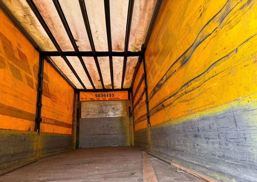 Kögel Zabudowa 7,45m 18 palet burtoplandeka - Заменски сандак со церада: слика 5 Kögel Zabudowa 7,45m 18 palet burtoplandeka - Заменски сандак со церада: слика 5