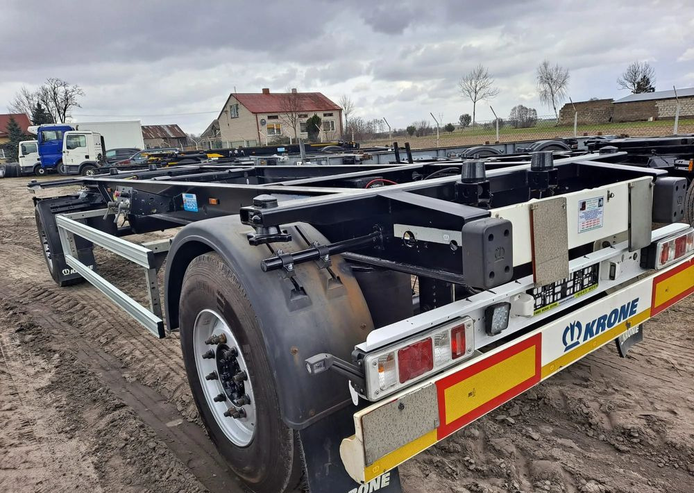 Krone Przyczepa Krone BDF 2017 rok - Транспортер на контејнер/ Приколка со променливо тело: слика 4 Krone Przyczepa Krone BDF 2017 rok - Транспортер на контејнер/ Приколка со променливо тело: слика 4