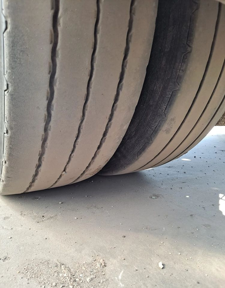 Krone Przyczepa Tandem - Транспортер на контејнер/ Приколка со променливо тело: слика 4 Krone Przyczepa Tandem - Транспортер на контејнер/ Приколка со променливо тело: слика 4