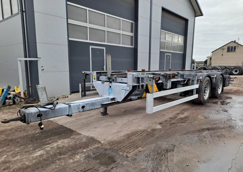 Wielton Przyczepa tandem - Транспортер на контејнер/ Приколка со променливо тело: слика 2 Wielton Przyczepa tandem - Транспортер на контејнер/ Приколка со променливо тело: слика 2