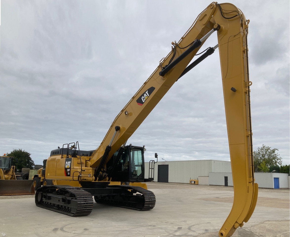 CATERPILLAR 352F Material Handler - Справувач со отпад/ Индустрија: слика 4 CATERPILLAR 352F Material Handler - Справувач со отпад/ Индустрија: слика 4