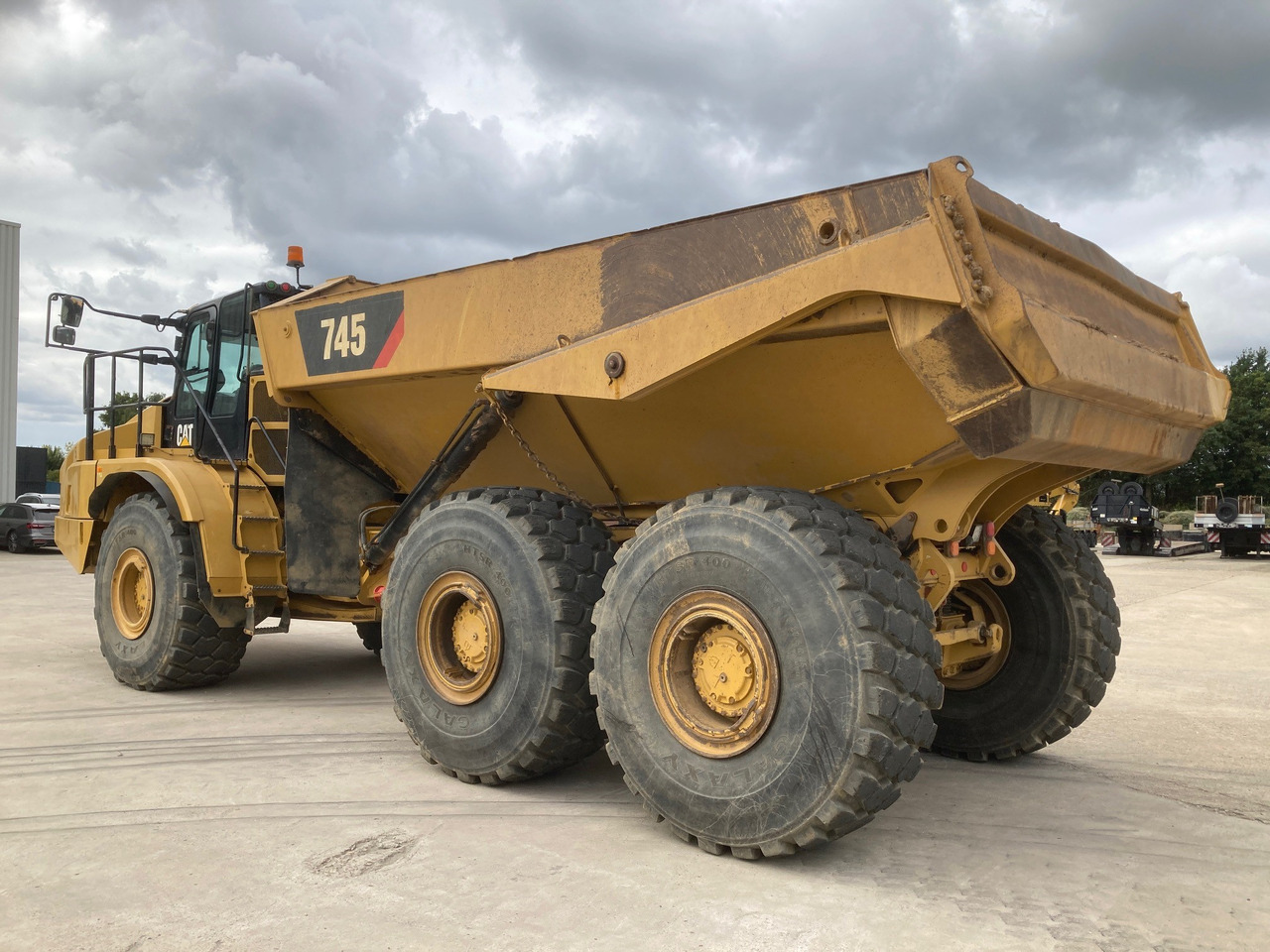 CATERPILLAR 745 - Зглобен истоварувач: слика 3 CATERPILLAR 745 - Зглобен истоварувач: слика 3