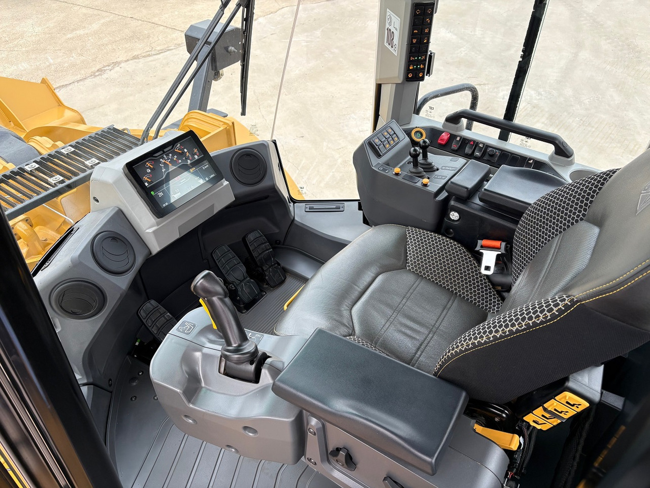 Натоварувач на тркала CATERPILLAR 972: слика 10