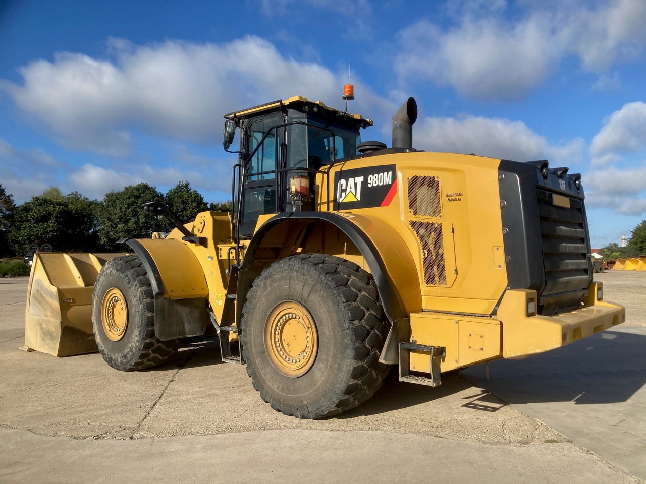 CATERPILLAR 980M - Натоварувач на тркала: слика 1 CATERPILLAR 980M - Натоварувач на тркала: слика 1