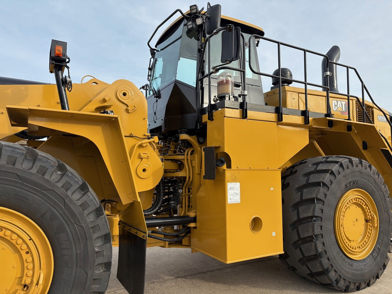 CATERPILLAR 988K - Натоварувач на тркала: слика 2 CATERPILLAR 988K - Натоварувач на тркала: слика 2