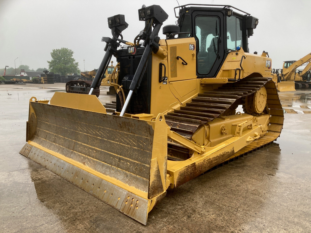 CATERPILLAR D6 LGP - Булдожер: слика 1 CATERPILLAR D6 LGP - Булдожер: слика 1