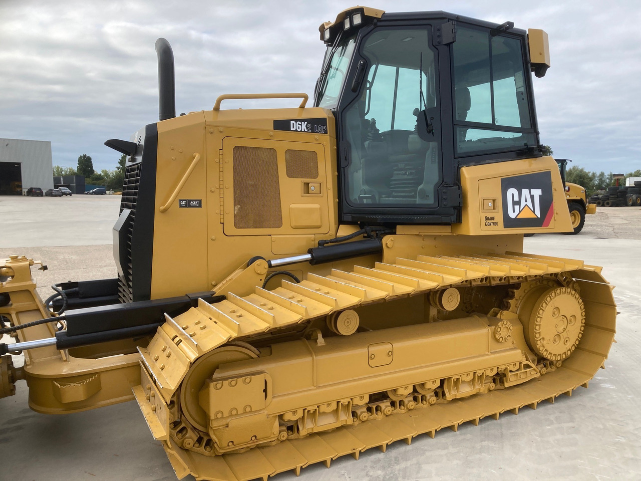 CATERPILLAR D6K2 LGP - Булдожер: слика 2 CATERPILLAR D6K2 LGP - Булдожер: слика 2