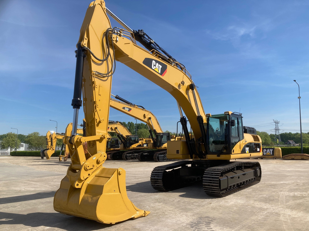 Caterpillar 330DL - Багер гасеничар: слика 3 Caterpillar 330DL - Багер гасеничар: слика 3