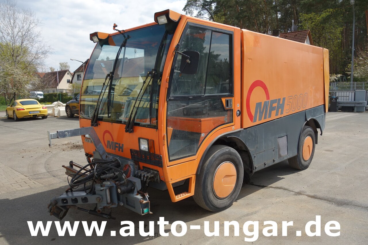 Aebi Schmidt MFH 5000 Kehrmaschine Ersatzteilträger - SpareParts EZ 2000 - Возило за метење: слика 3 Aebi Schmidt MFH 5000 Kehrmaschine Ersatzteilträger - SpareParts EZ 2000 - Возило за метење: слика 3