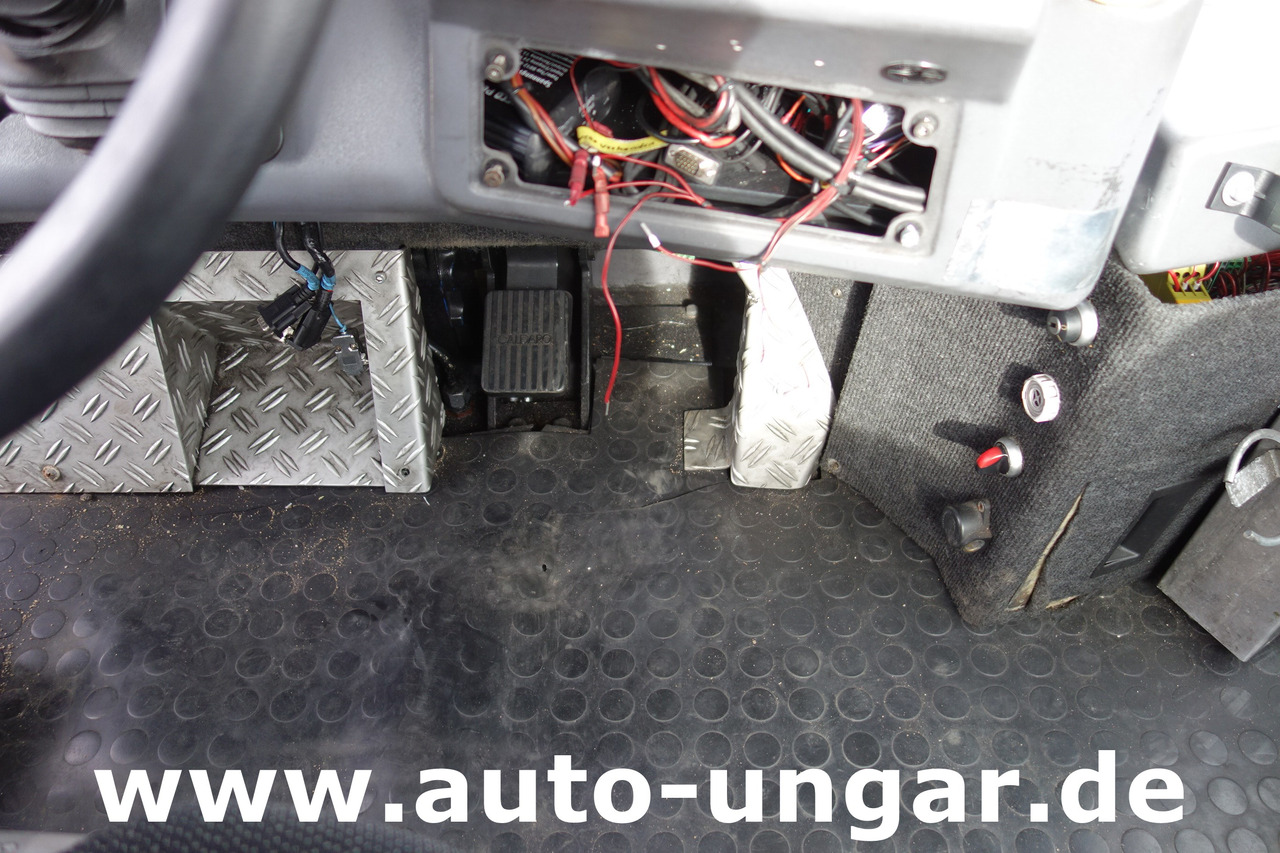 Возило за push back Goldhofer AST-1X 1360 Allradlenkung 6x6 towbarless Pushback Airbus A380 Deutz TCD 2015 V08 - 1.360PS: слика 29 Возило за push back Goldhofer AST-1X 1360 Allradlenkung 6x6 towbarless Pushback Airbus A380 Deutz TCD 2015 V08 - 1.360PS: слика 29