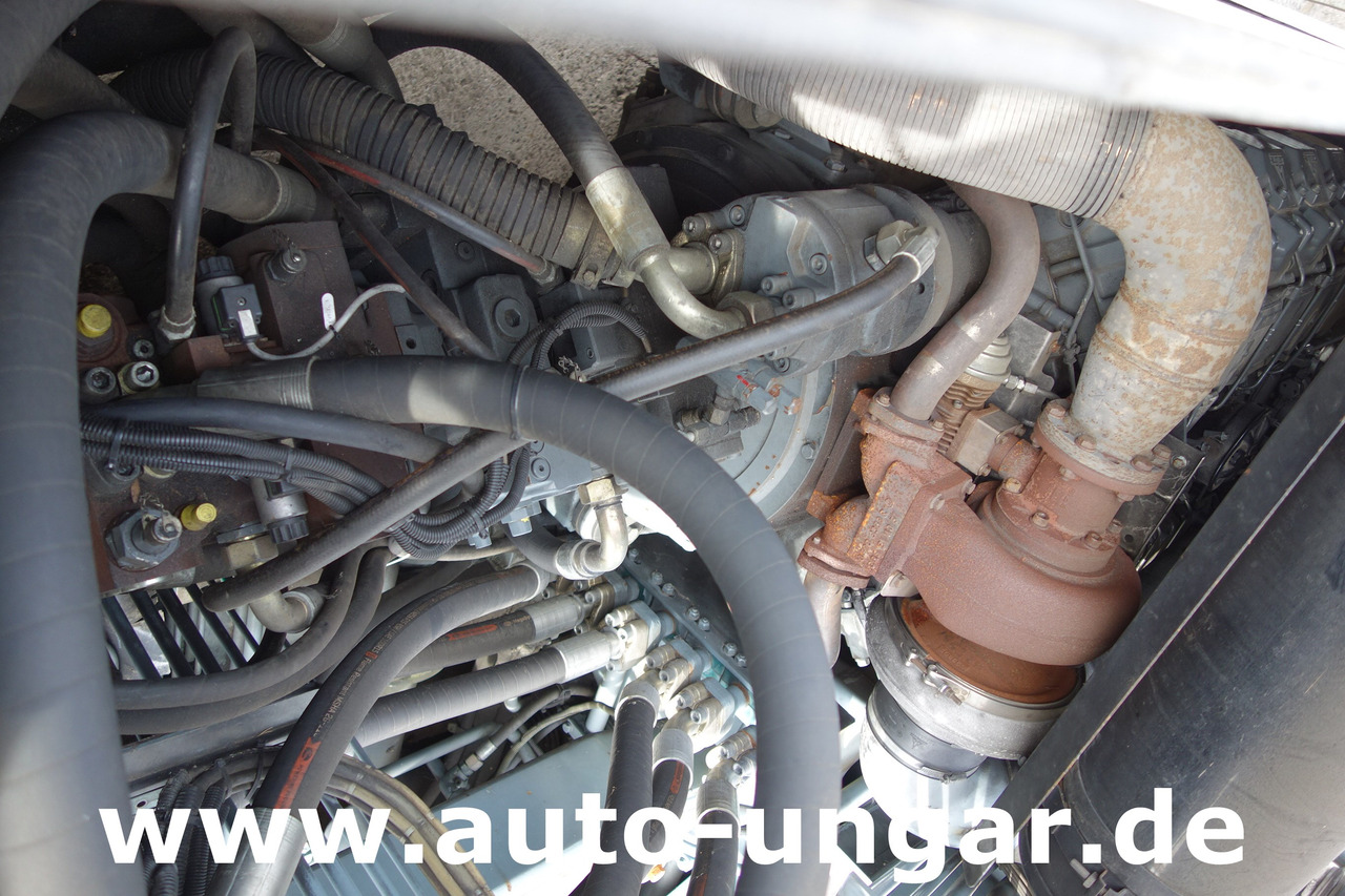 Возило за push back Goldhofer AST-1X 1360 Allradlenkung 6x6 towbarless Pushback Airbus A380 Deutz TCD 2015 V08 - 1.360PS: слика 19 Возило за push back Goldhofer AST-1X 1360 Allradlenkung 6x6 towbarless Pushback Airbus A380 Deutz TCD 2015 V08 - 1.360PS: слика 19