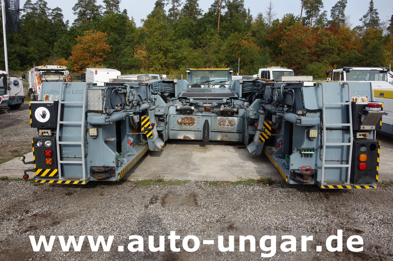 Goldhofer AST-1X 1360 Allradlenkung 6x6 towbarless Pushback Airbus A380 Deutz TCD 2015 V08 - 1.360PS - Возило за push back: слика 5 Goldhofer AST-1X 1360 Allradlenkung 6x6 towbarless Pushback Airbus A380 Deutz TCD 2015 V08 - 1.360PS - Возило за push back: слика 5