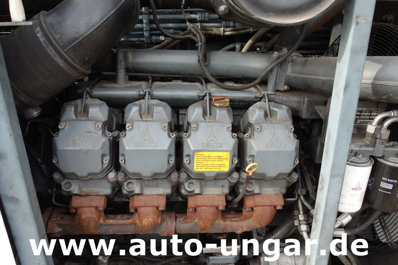 Возило за push back Goldhofer AST-1X 1360 Allradlenkung 6x6 towbarless Pushback Airbus A380 Deutz TCD 2015 V08 - 1.360PS: слика 16 Возило за push back Goldhofer AST-1X 1360 Allradlenkung 6x6 towbarless Pushback Airbus A380 Deutz TCD 2015 V08 - 1.360PS: слика 16