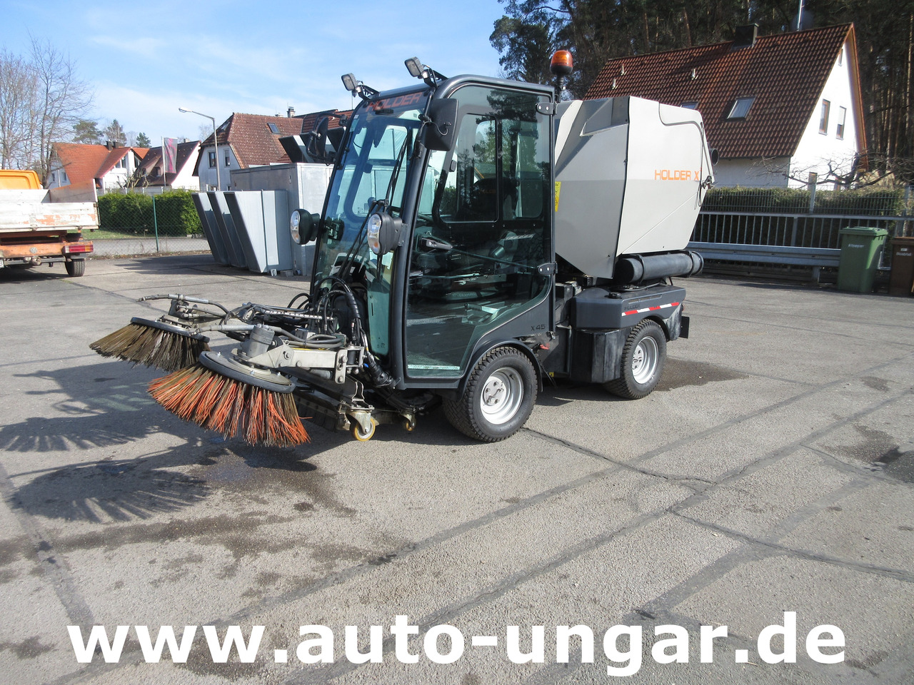 Holder X45 Kubota Diesel Motor Baujahr 2019 Allrad Kehrmaschine Geräteträger - Општински трактор: слика 2 Holder X45 Kubota Diesel Motor Baujahr 2019 Allrad Kehrmaschine Geräteträger - Општински трактор: слика 2
