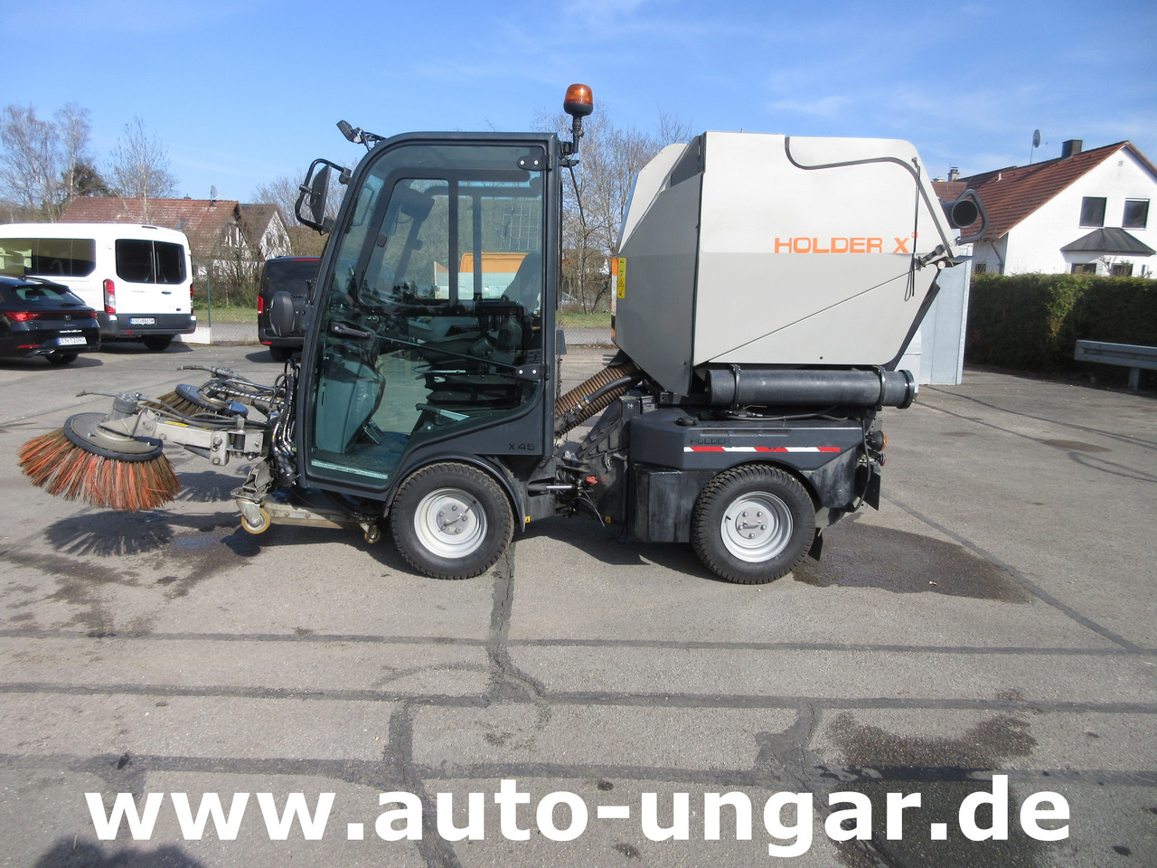 Holder X45 Kubota Diesel Motor Baujahr 2019 Allrad Kehrmaschine Geräteträger - Општински трактор: слика 3 Holder X45 Kubota Diesel Motor Baujahr 2019 Allrad Kehrmaschine Geräteträger - Општински трактор: слика 3