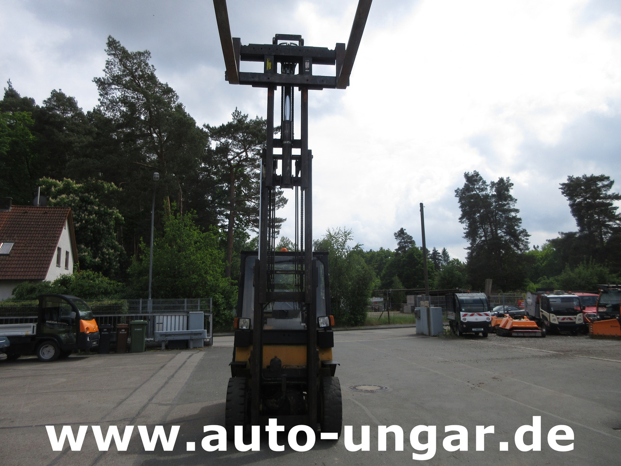 JUNGHEINRICH DFG 40 Diesel Gabelstapler 4.000kg Freihub Steinbock Yale Still Boss - Дизел вилушкар: слика 3 JUNGHEINRICH DFG 40 Diesel Gabelstapler 4.000kg Freihub Steinbock Yale Still Boss - Дизел вилушкар: слика 3