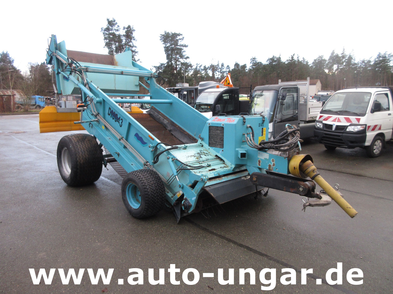 Kässbohrer BeachTech STR 2000 Baujahr 2003 BeachCleaner Strandreiniger °0043 - Комунално/ Специјално возило: слика 1 Kässbohrer BeachTech STR 2000 Baujahr 2003 BeachCleaner Strandreiniger °0043 - Комунално/ Специјално возило: слика 1