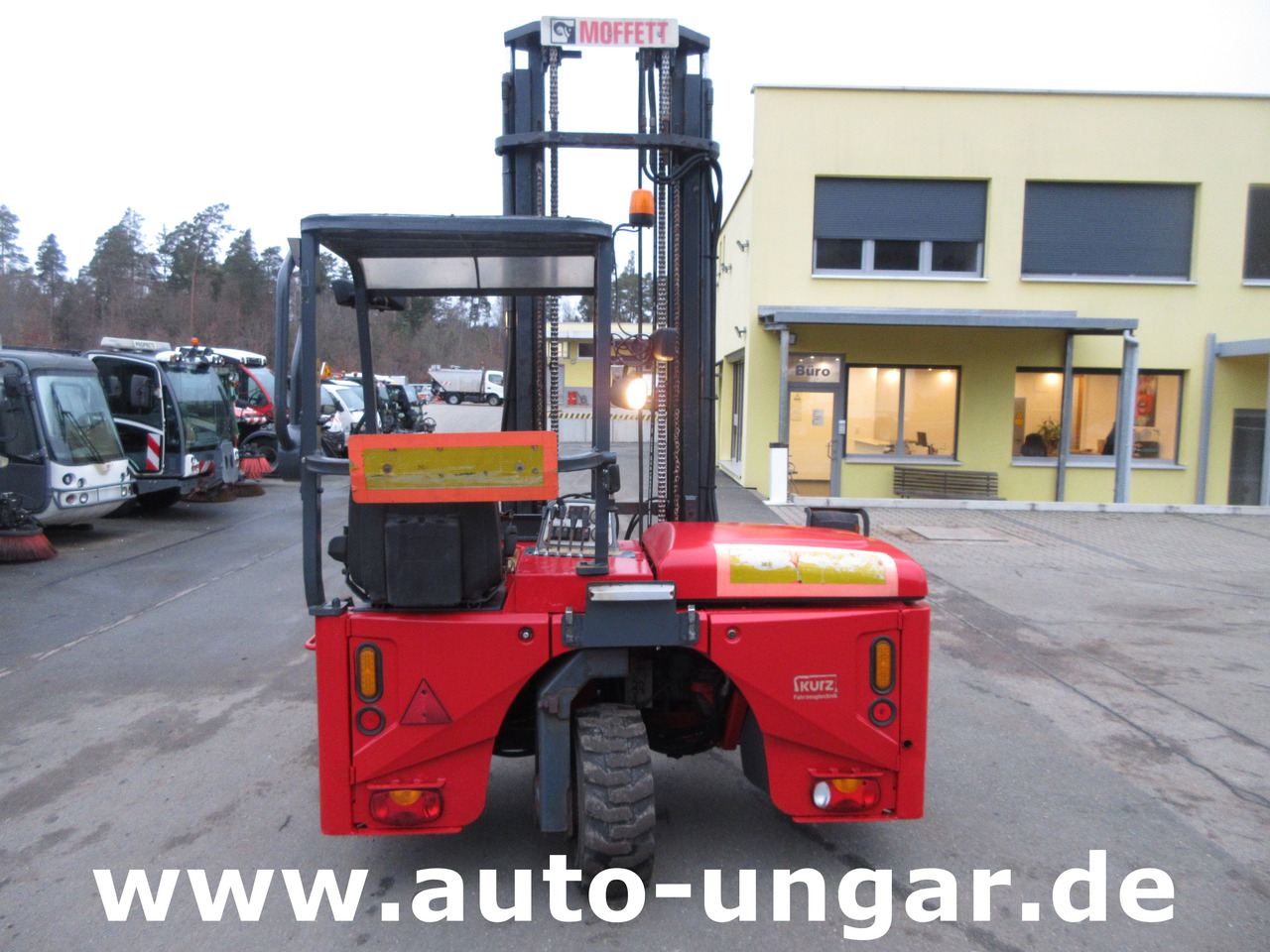 MOFFETT M4 M25.4 4-Wege Mitnahmestapler Allrad Gabelstapler Hiab - Мобилен вилушкар: слика 5 MOFFETT M4 M25.4 4-Wege Mitnahmestapler Allrad Gabelstapler Hiab - Мобилен вилушкар: слика 5