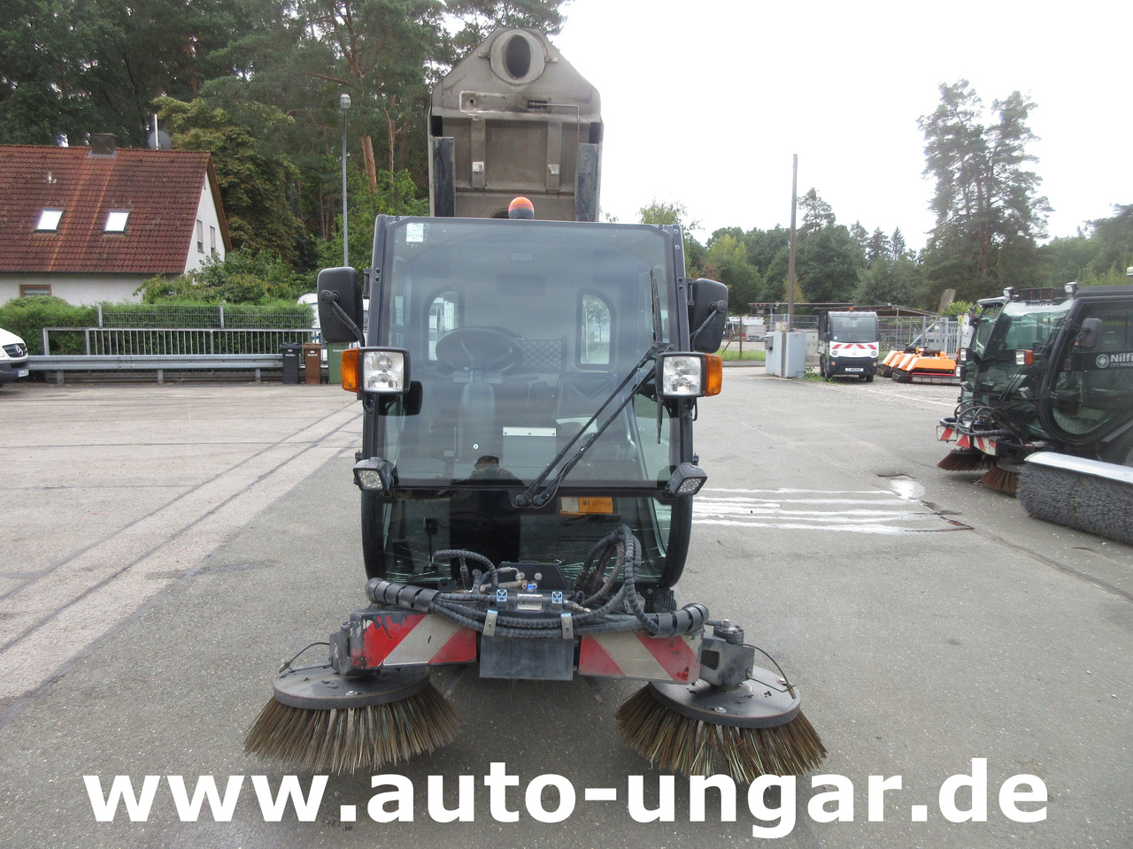 Nilfisk CR3500 CityRanger Schmidt Flexigo Multigo 4x4 Kehrmaschine Geräteträger - Возило за метење: слика 2 Nilfisk CR3500 CityRanger Schmidt Flexigo Multigo 4x4 Kehrmaschine Geräteträger - Возило за метење: слика 2