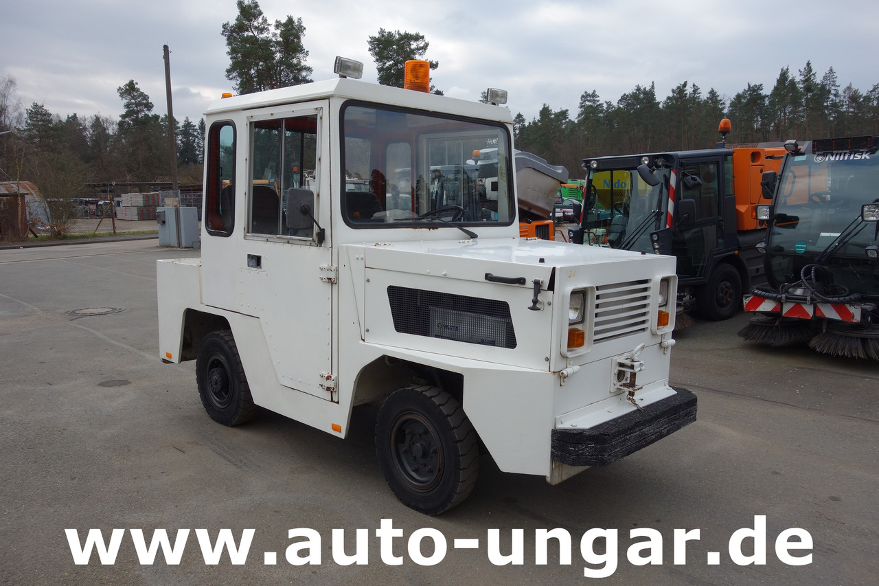 ROFAN ZD44F Jenbacher Pushback Pull - Tractor GSE Gepäckschlepper Industrieschlepper - Трактор за багаж: слика 1 ROFAN ZD44F Jenbacher Pushback Pull - Tractor GSE Gepäckschlepper Industrieschlepper - Трактор за багаж: слика 1