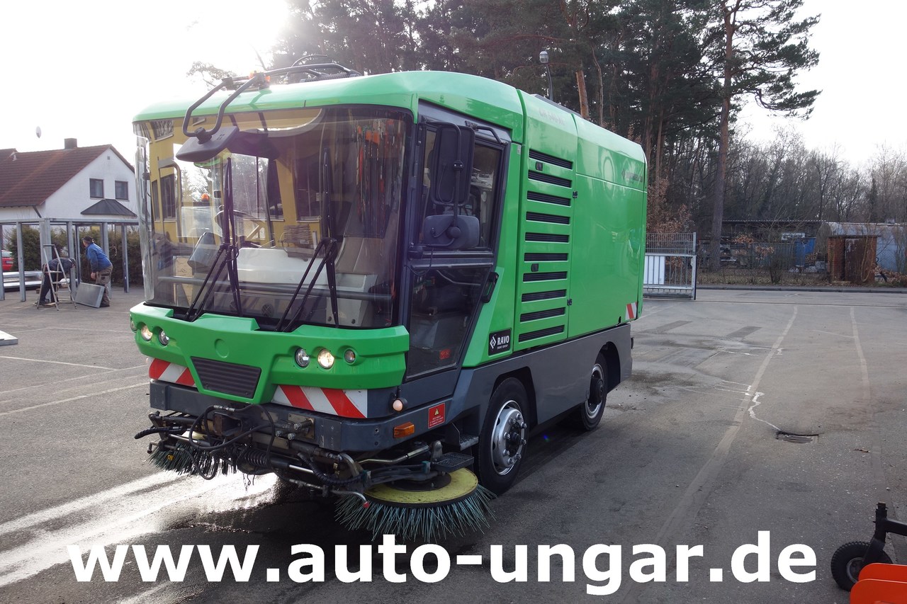 Ravo CR 540 XL Compact Kehrmaschine Euro 5 - Возило за метење: слика 4 Ravo CR 540 XL Compact Kehrmaschine Euro 5 - Возило за метење: слика 4