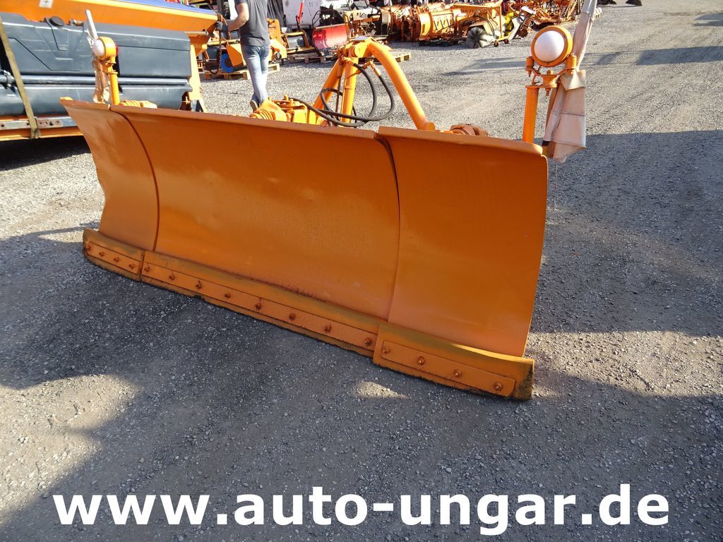 SCHMIDT E 2.3 Schneepflug - Schneeschild 270cm - Плуг за чистење снег: слика 2 SCHMIDT E 2.3 Schneepflug - Schneeschild 270cm - Плуг за чистење снег: слика 2