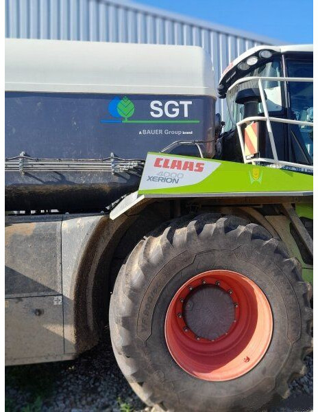 Claas Xerion 4000/783 + SGT(Bauer) - Распрскувач на арско ѓубриво: слика 3 Claas Xerion 4000/783 + SGT(Bauer) - Распрскувач на арско ѓубриво: слика 3