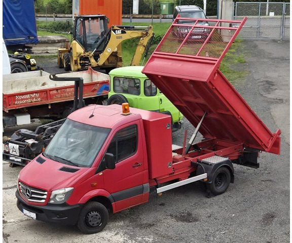 Mercedes-Benz Sprinter 516 CDI 2.2 - Комби кипер: слика 1 Mercedes-Benz Sprinter 516 CDI 2.2 - Комби кипер: слика 1