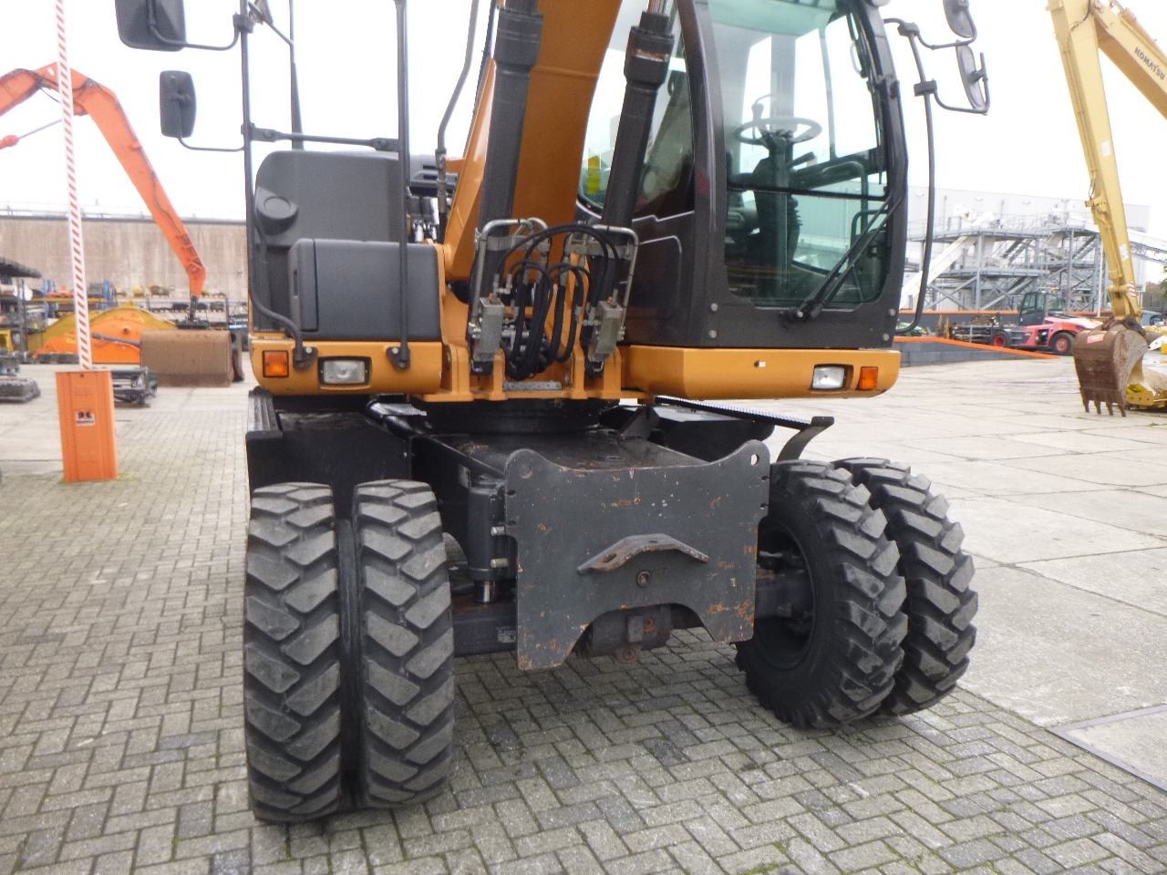 Багер на тркала CASE WX148: слика 7 Багер на тркала CASE WX148: слика 7