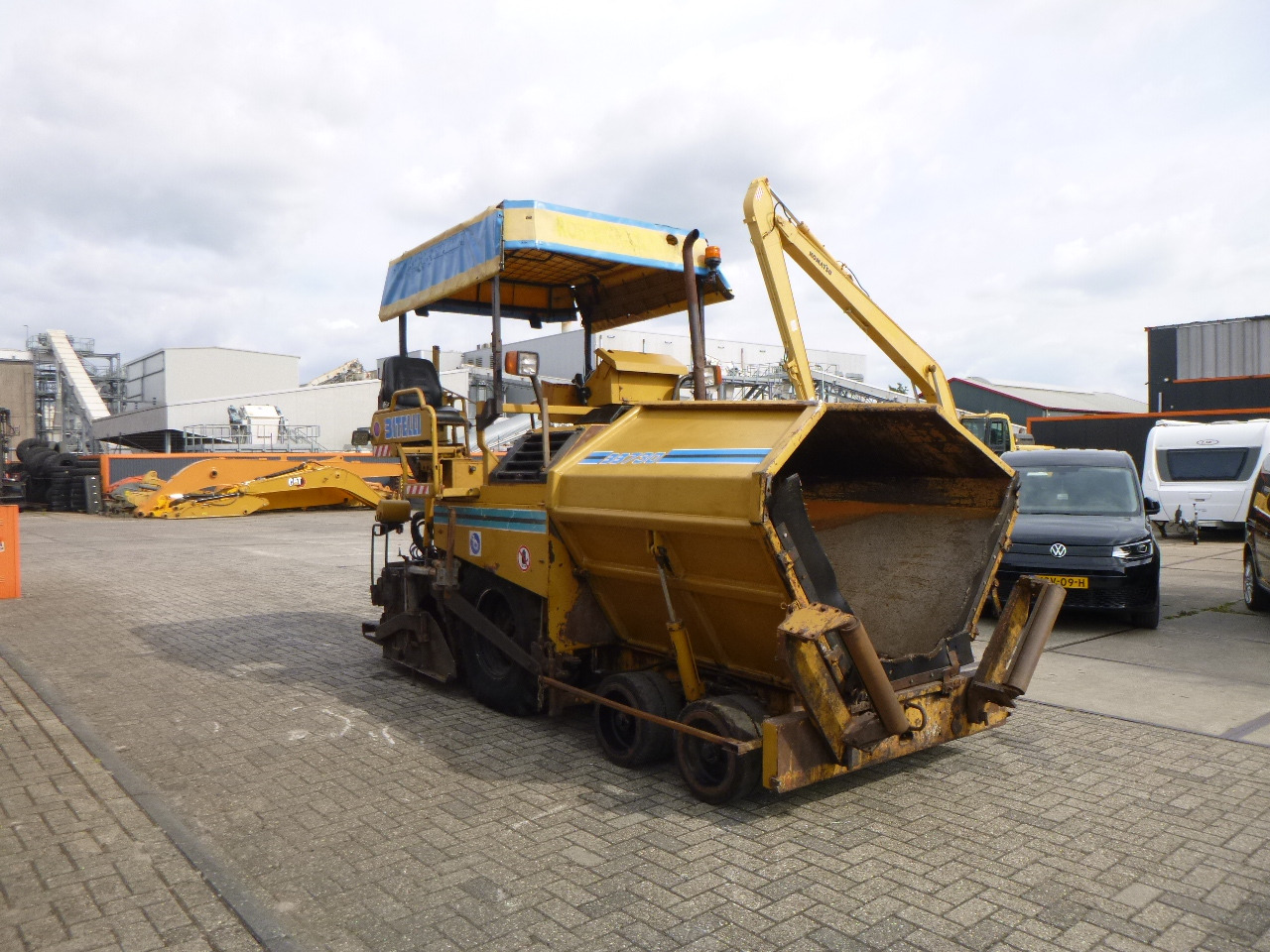CATERPILLAR BB730 - Асфалтен поплочувач: слика 5 CATERPILLAR BB730 - Асфалтен поплочувач: слика 5