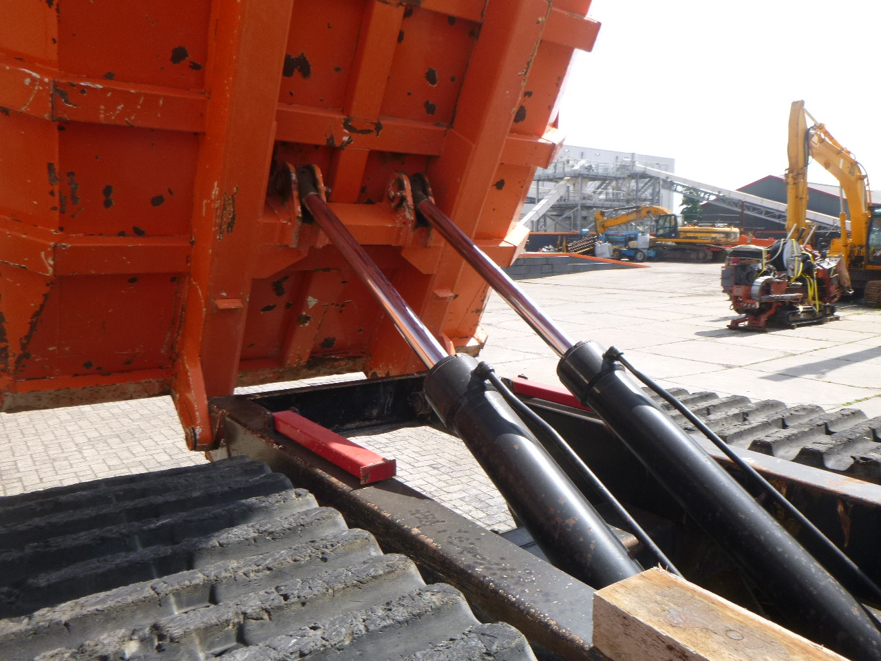 Истоварувач со гасеници HITACHI CG110D-SC: слика 33