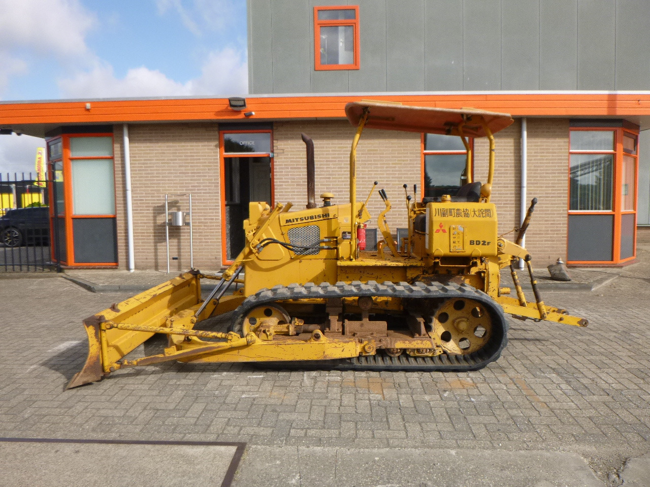 MITSUBISHI BD2F - Булдожер: слика 1 MITSUBISHI BD2F - Булдожер: слика 1